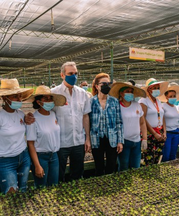 Visita del Señor Presidente Constitucional de la República lic. Luis Abinader Corona al Centro de Desarrollo Sostenible de la Fundación Sur Futuro
